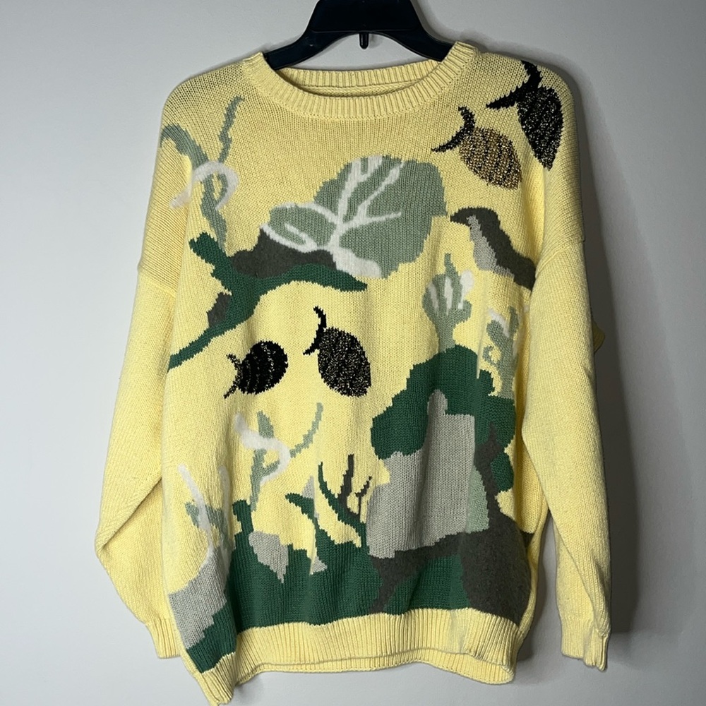 Vintage “under the sea” sweater. Super cute!